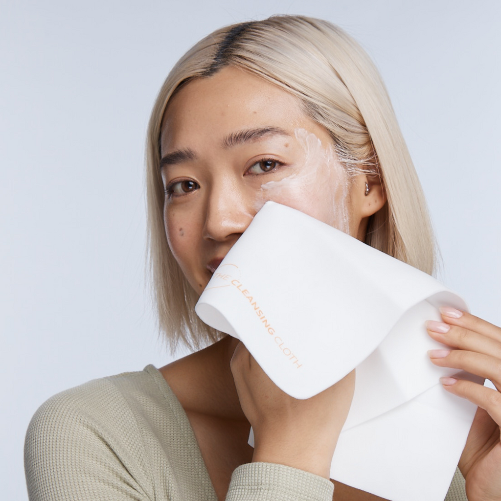 The Cleansing Cloth wiping cleanser